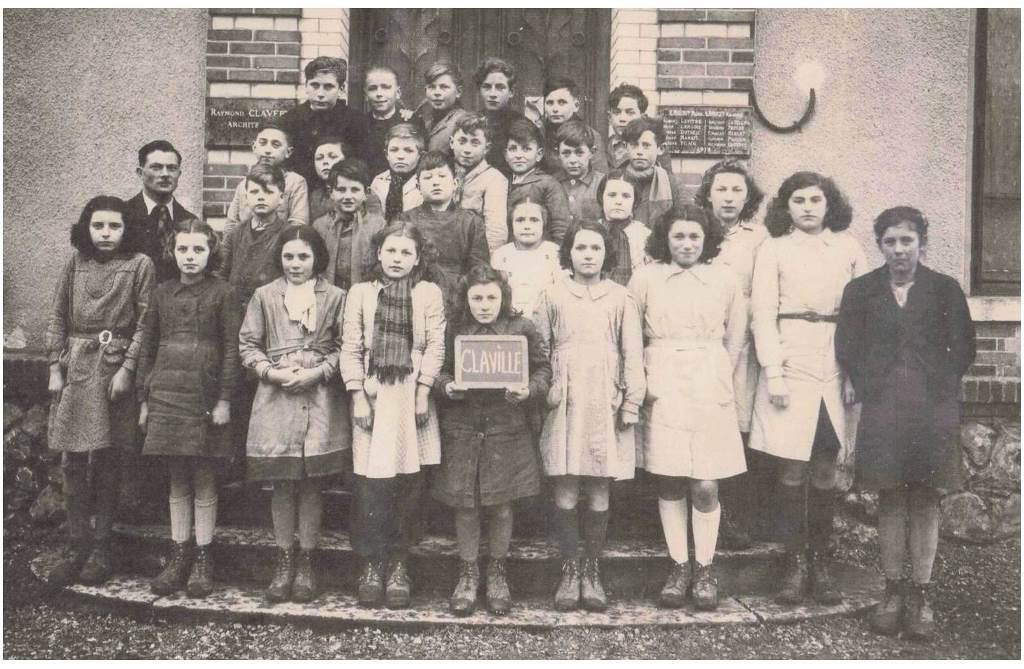 photo de classe - claville 1945